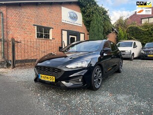 Ford Focus 1.0 EcoBoost ST Line Business ( Carplay +