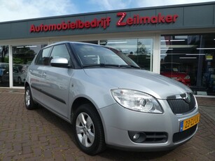 Škoda Fabia 1.6-16V Elegance AUTOMAAT, AIRCO, CRUISE, LM