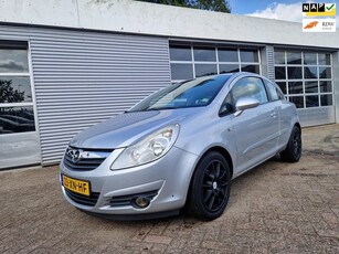 Opel Corsa 1.4-16V Cosmo