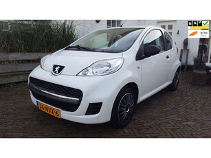 Peugeot 107 1.0-12V XR van de 1e eigenaar, zeer mooie en