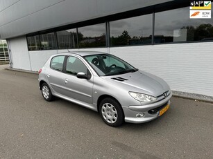 Peugeot 206 1.4 Air-line 5Drs Airco Elekr Nieuwe Apk