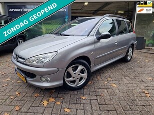 Peugeot 206 1.6-16V Gentry NIEUWE APK AIRCO ELEC