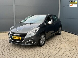 Peugeot 208 1.2 PureTech Facelift / Navi / Led