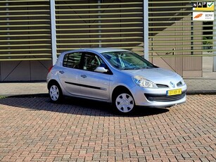 Renault Clio 1.2-16V Rip Curl / Airco / 5 Deurs / Trekhaak