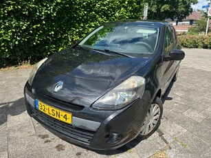 Renault Clio MET NIEUW DIS RIEM, KOUD AIRCO & JAAR APK!