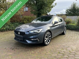 Seat Leon 1.5 eTSI FR Pano Led Sfeer Navi+BT