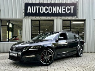 Skoda Octavia Combi 2.0 TSI RS. NAVI, AUTOMAAT, CRUISE