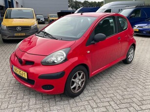 Toyota Aygo 1.0-12V Access APK t/m 11-09-2025