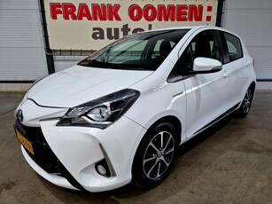 Toyota Yaris 1.5 Hybrid Design Sport + Climate