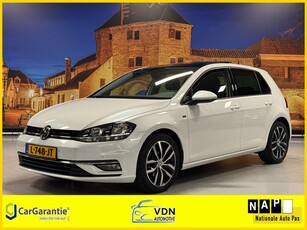 Volkswagen Golf 1.0 TSI Highline Automaat Panodak ACC Camera