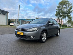 Volkswagen Golf 1.2 TSI Highline BlueMotion