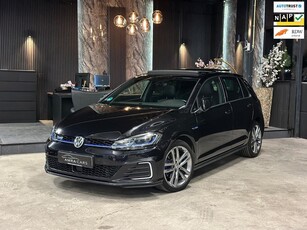 Volkswagen GOLF 1.4 TSI PHEV GTEPANOKEYLESS GOBOMVOL!