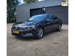 Volkswagen Passat 1.6 TDI DSG7,Panoramadak,NAP,APK 03/25!