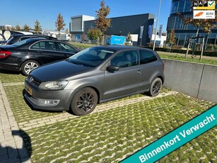 Volkswagen Polo 1.2 TSI Highline /airco/navi/NAP/NL auto/2