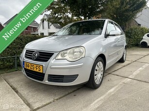 Volkswagen Polo 1.4-16V Comfortline*Airco*EXPORT*Elekramen