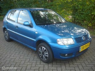 Volkswagen Polo 1.4 MPI Trendline 5 deurs APK 18-9-2025