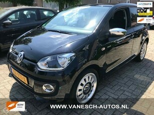 Volkswagen Up! - 1.0 black up 44kW 134.DKM AIRCO LEDER