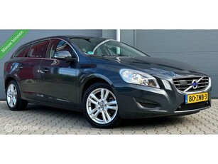 Volvo V60 T4 180PK Summum