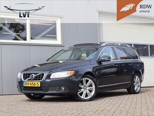 Volvo V70 2.4 D5 AWD Summum / Trekhaak / Schuifdak / Keyless