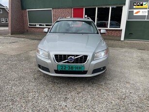 Volvo V70 YOUNGTIMER 2.5FT Summum / XENON/LEER /TREKHAAK/