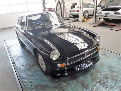 MG B GT 1975 (LHD)