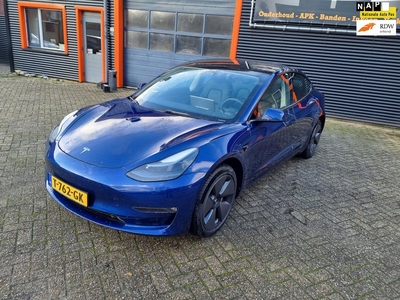 Tesla MODEL 3 Long Range RWD 75 kWh nieuwstaat 3000km! pano dak, autopilot,