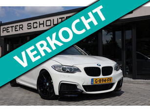 BMW 2-serie Coupé M235i M-Pakket 400PK High Executive | Leder | Xenon | Navi | Performance | 18