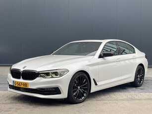 BMW 5-serie 520i Corporate Lease High Executive | Glazen Schuif/Kanteldak | Parkeersensoren rondom