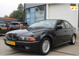 BMW 5-serie 523i Executive | Airco | Stoelverwarming | Stuurverwarming |CruiseControl| Pano