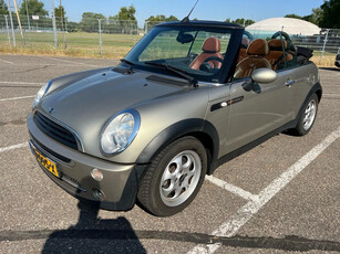 Mini Mini Cabrio 1.6 One Sidewalk