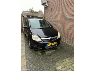 Opel Zafira 1.8 Executive