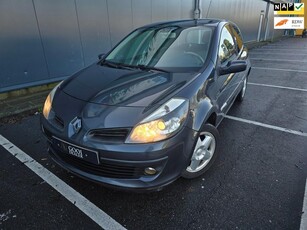 Renault Clio 1.6-16V Initiale CLIMA LEDER KEYLESS NAP!