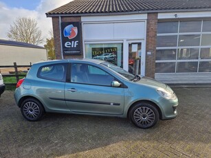 Renault Clio 1.6-16V 