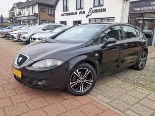 Seat Leon 1.6 Stylance, Trekhaak,Climate control,L.M.Velgen,Extra getint glas