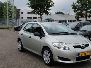 Toyota Auris 1.6-16V TERRA