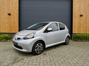 Toyota Aygo 1.0-12V + 5 deurs *Airco *apk en onderhoud incl