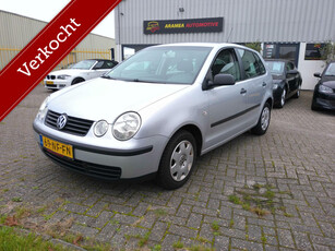 VW Polo 1.4-16V Highline AUT Nieuwe distributie+olie/cruise