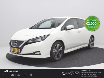 NISSAN LEAF N-Connecta 40 kWh / €2.000,- Euro Subsidie mogelijk/ Private Lease Vanaf €475,- / Climate control / Adaptief cruise control