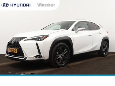 Lexus UX Benzine