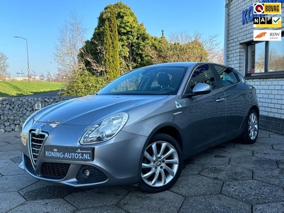 Alfa Romeo Giulietta 1.4 T Distinctive|Clima|Xenon|Trekhaak|HS6