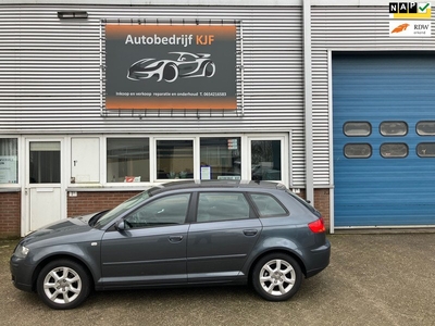 Audi A3 Sportback 1.6 FSI Attraction Pro Line Business