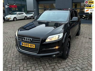 Audi Q7 4.2 FSI quattro 5+2