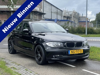 BMW 1-serie 116i | LM Velgen | 5 Deurs | Airco |