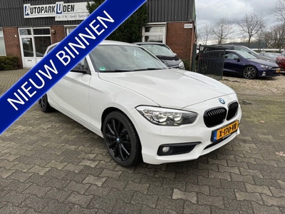 BMW 1-serie 116i Urban clima,stoelverwarming,parkeersensoren Bluethoot/audio