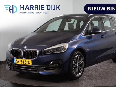 BMW 2 Serie Gran Tourer 218i 140 PK Executive Launch Edition - Automaat Org. NL 7p. | Cruise | Camera | PDC | NAV | Auto. Airco | LED | Afn. Trekhaak | LM 17'' |