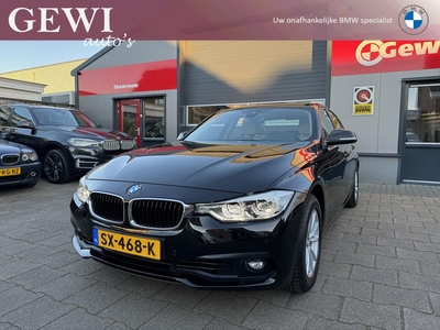 BMW 3-serie 318i High Executive Leder Apple CarPlay