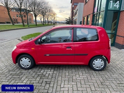 Daihatsu Cuore 1.0-12V Osaka | APK TM 07/02/2025| KM 159210 NAP | OPENDAK ! RADIO / CD SPELER ! GOEDKOOP RIJDEN !! BELLEN IS SNELLER TEL 0639780421 !