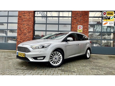 Ford Focus Wagon 1.5 Titanium Trekhaak Stoelverwarming