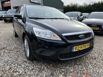 Ford Focus Wagon 1.6 Trend,Airco,trekhaak,2de eigenaar!