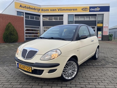 Lancia Ypsilon 1.4-16V Platino | Nieuwe Distributieriem en waterpomp | In zeer goede staat ! |